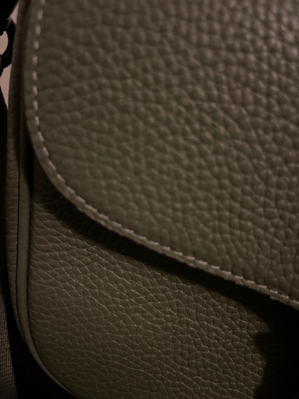NWOT...Medium Amelia Coach Bag In Olive Green. Pebbled Leather Saddle Crossbody. - Picture 7 of 11